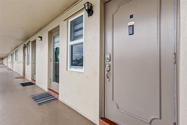 5100 Washington St 207, Hollywood, FL 33021