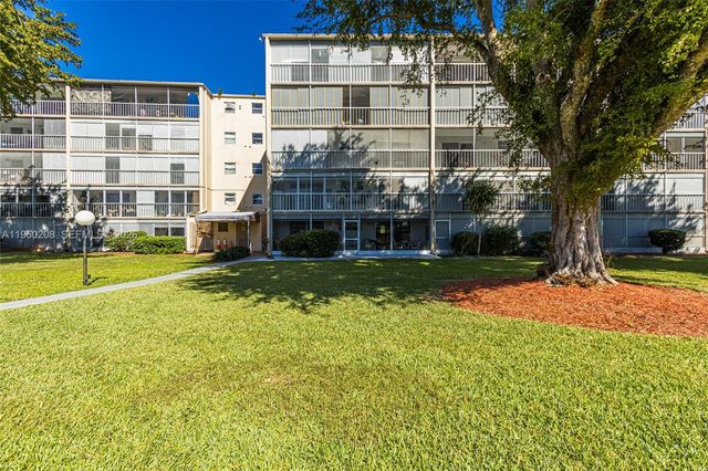 5100 Washington St 207, Hollywood, FL 33021