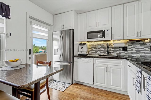 5100 Washington St 207, Hollywood, FL 33021