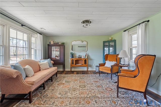 562 Bobcat Ln, Little Plymouth, VA 23091