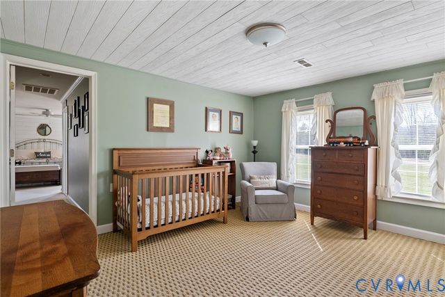 562 Bobcat Ln, Little Plymouth, VA 23091