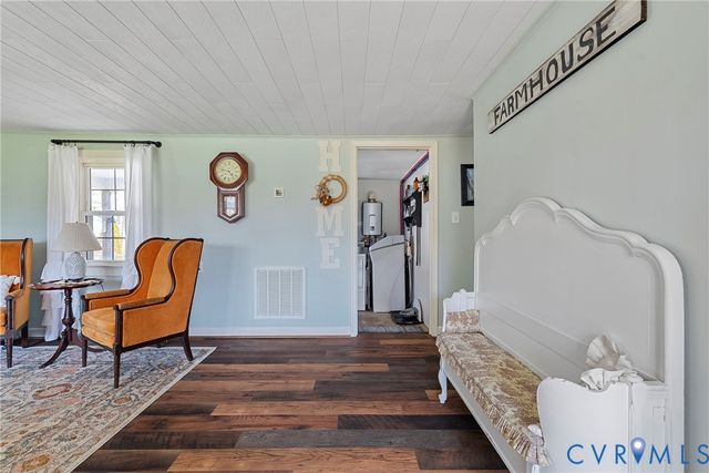 562 Bobcat Ln, Little Plymouth, VA 23091