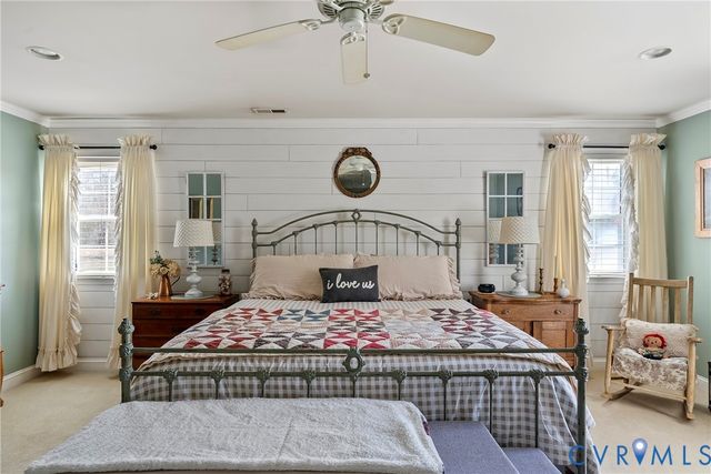 562 Bobcat Ln, Little Plymouth, VA 23091