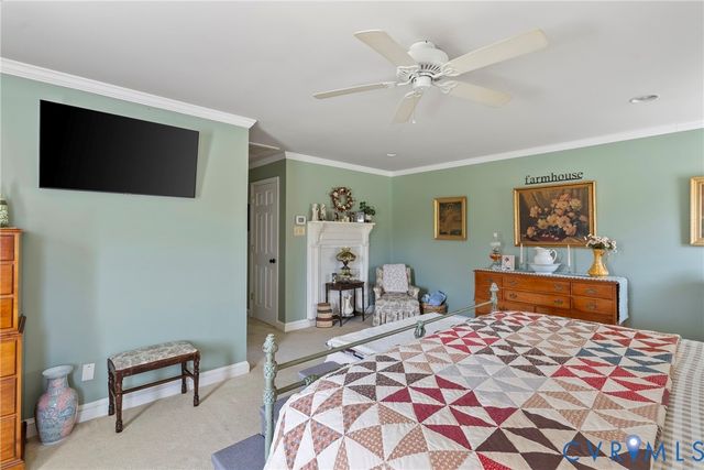 562 Bobcat Ln, Little Plymouth, VA 23091