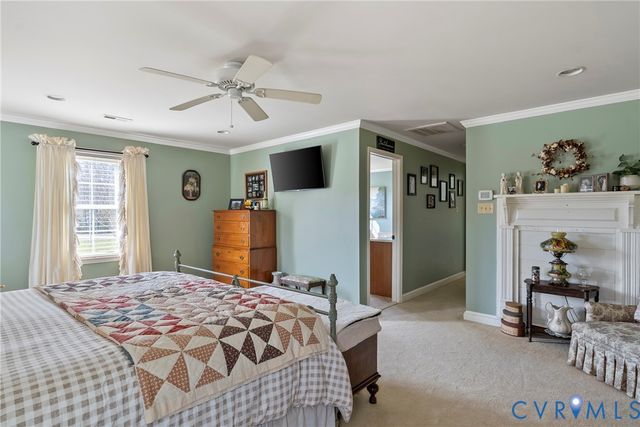 562 Bobcat Ln, Little Plymouth, VA 23091