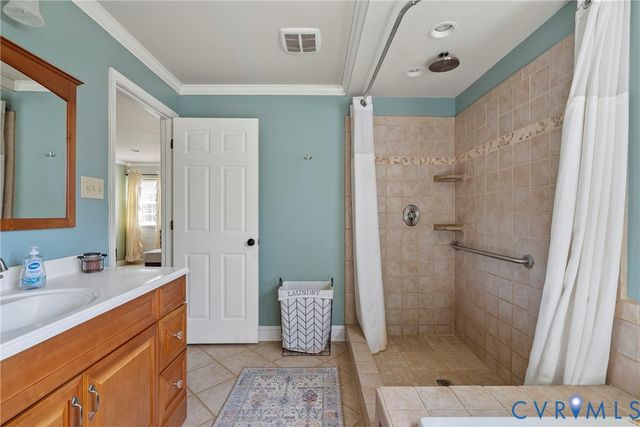 562 Bobcat Ln, Little Plymouth, VA 23091