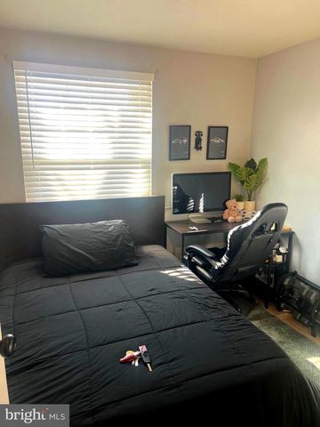 19221 STALEYBRIDGE RD, Germantown, MD 20876