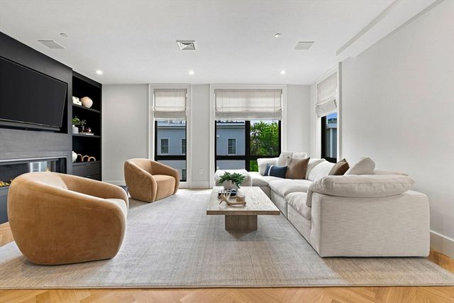 532 E. 3rd Street 5, Boston, MA 02127