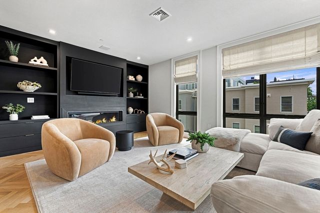 532 E. 3rd Street 5, Boston, MA 02127
