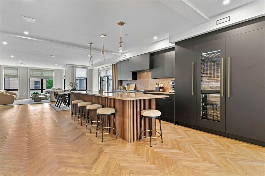 532 E. 3rd Street 5, Boston, MA 02127