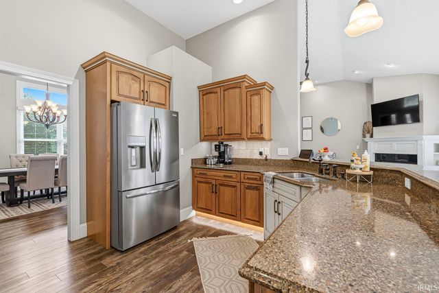 51678 Meadow Pointe Drive, Granger, IN 46530