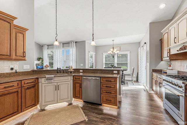 51678 Meadow Pointe Drive, Granger, IN 46530