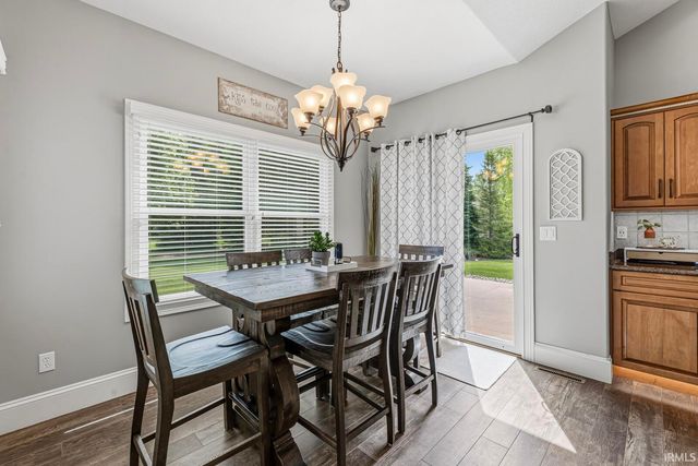 51678 Meadow Pointe Drive, Granger, IN 46530