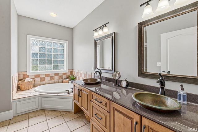 51678 Meadow Pointe Drive, Granger, IN 46530