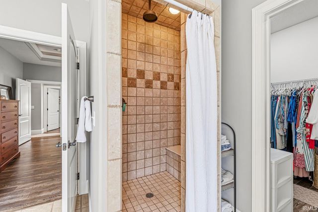 51678 Meadow Pointe Drive, Granger, IN 46530