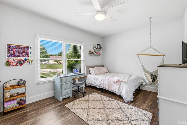 51678 Meadow Pointe Drive, Granger, IN 46530