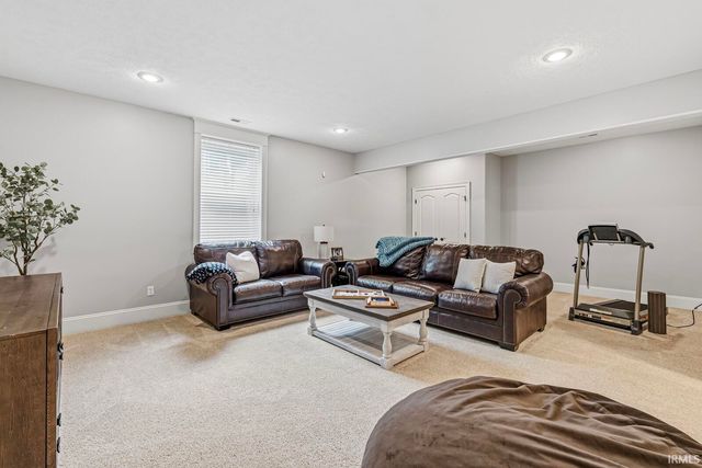 51678 Meadow Pointe Drive, Granger, IN 46530