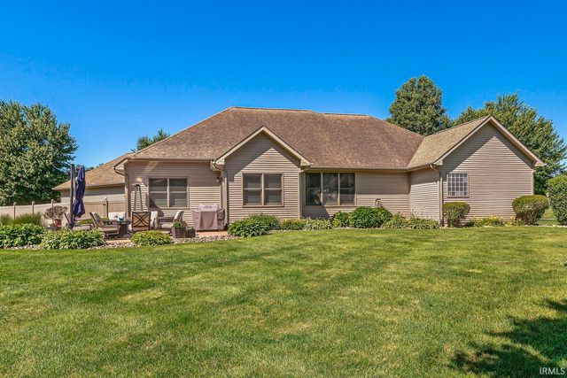 51678 Meadow Pointe Drive, Granger, IN 46530