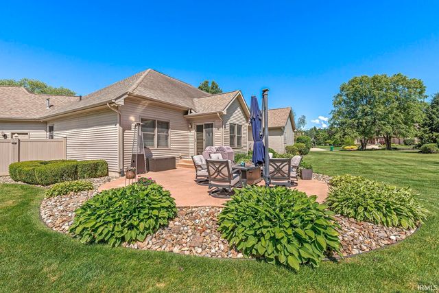 51678 Meadow Pointe Drive, Granger, IN 46530