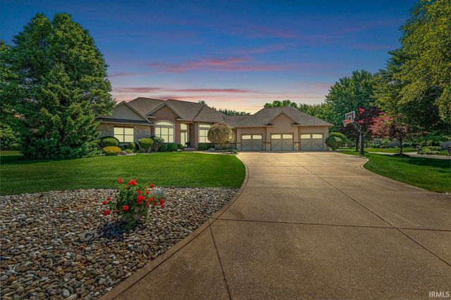51678 Meadow Pointe Drive, Granger, IN 46530