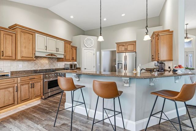 51678 Meadow Pointe Drive, Granger, IN 46530