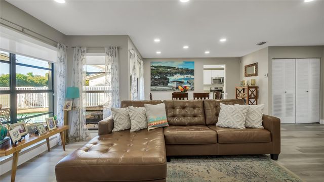 16932 SW 5th Way, Weston, FL 33326