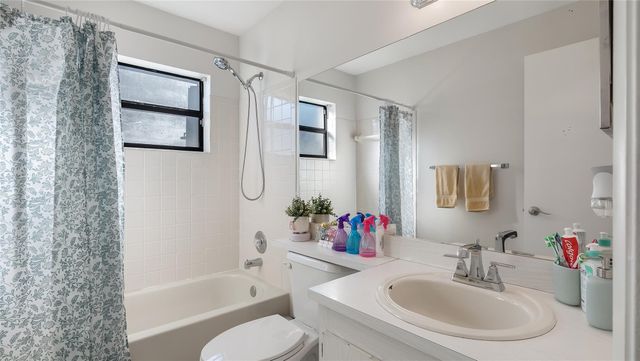 16932 SW 5th Way, Weston, FL 33326