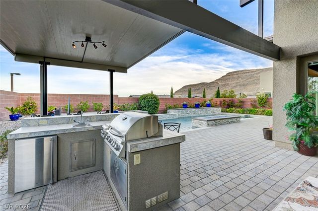 6832 Apogee Ridge Court, Las Vegas, NV 89135