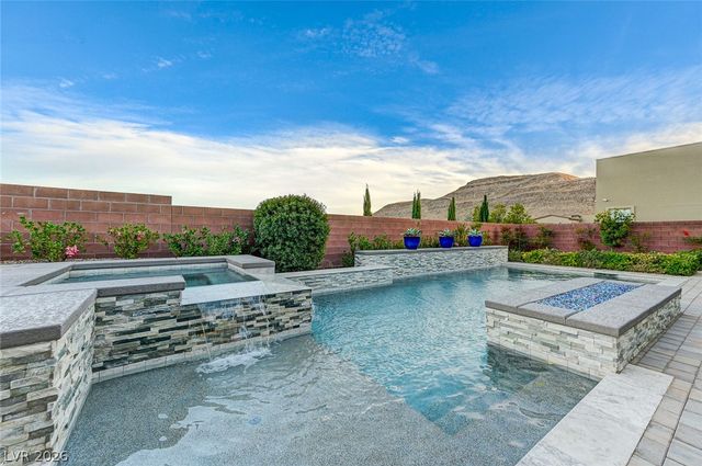 6832 Apogee Ridge Court, Las Vegas, NV 89135