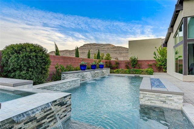 6832 Apogee Ridge Court, Las Vegas, NV 89135