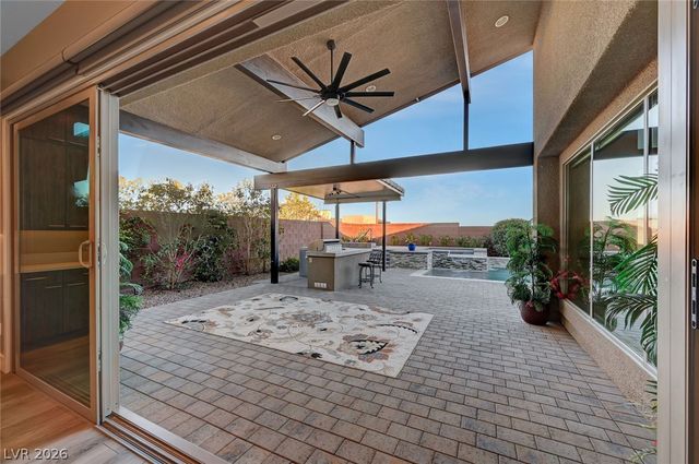 6832 Apogee Ridge Court, Las Vegas, NV 89135