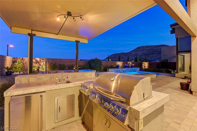 6832 Apogee Ridge Court, Las Vegas, NV 89135