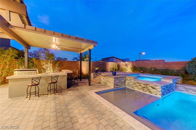 6832 Apogee Ridge Court, Las Vegas, NV 89135