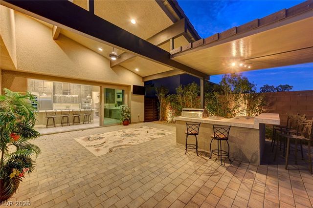 6832 Apogee Ridge Court, Las Vegas, NV 89135