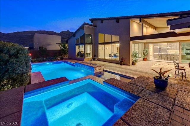 6832 Apogee Ridge Court, Las Vegas, NV 89135