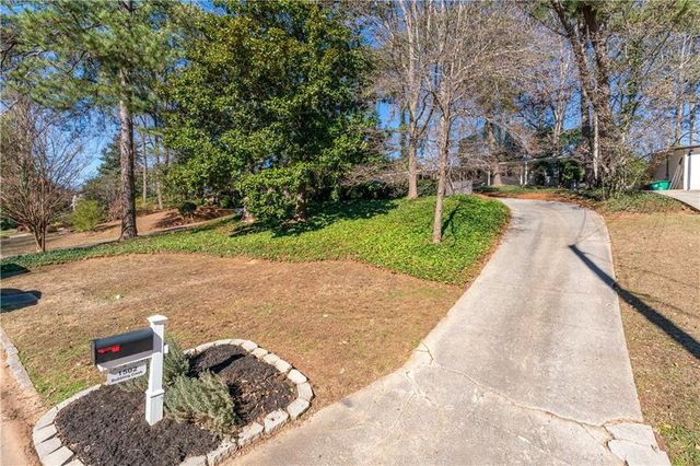 1502 Bubbling Creek Road, Brookhaven, GA 30319