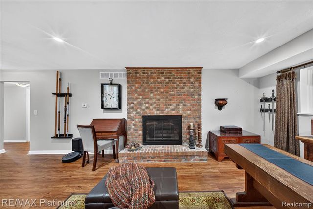 24300 Springbrook Drive, Farmington Hills, MI 48336
