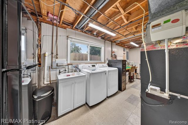 24300 Springbrook Drive, Farmington Hills, MI 48336