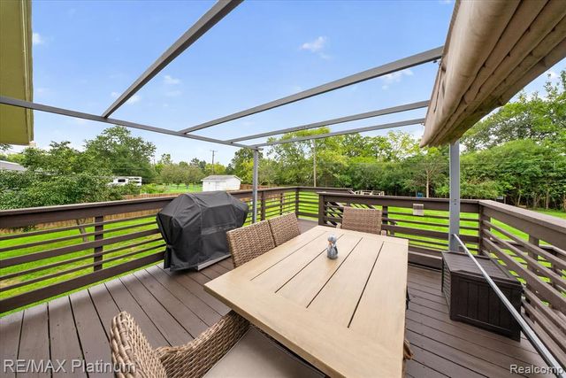 24300 Springbrook Drive, Farmington Hills, MI 48336