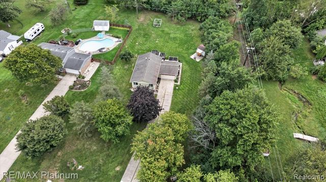 24300 Springbrook Drive, Farmington Hills, MI 48336