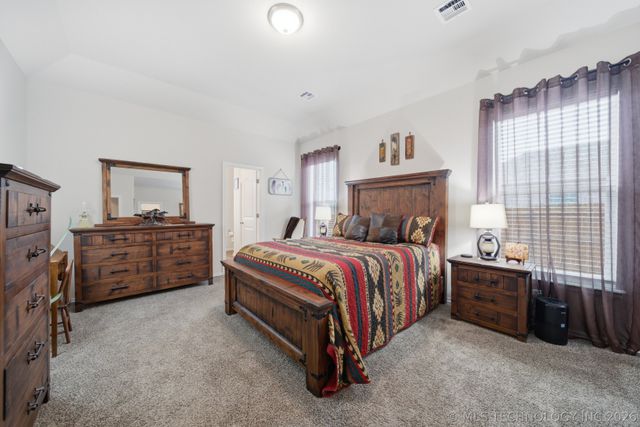 6240 S 317th East Avenue, Broken Arrow, OK 74014