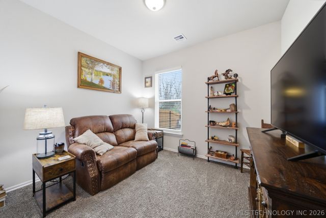 6240 S 317th East Avenue, Broken Arrow, OK 74014