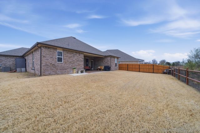 6240 S 317th East Avenue, Broken Arrow, OK 74014