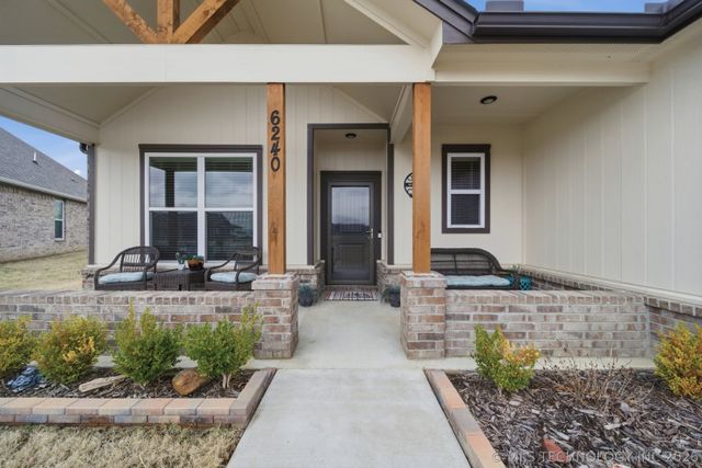 6240 S 317th East Avenue, Broken Arrow, OK 74014