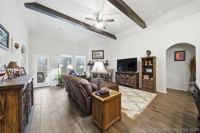 6240 S 317th East Avenue, Broken Arrow, OK 74014