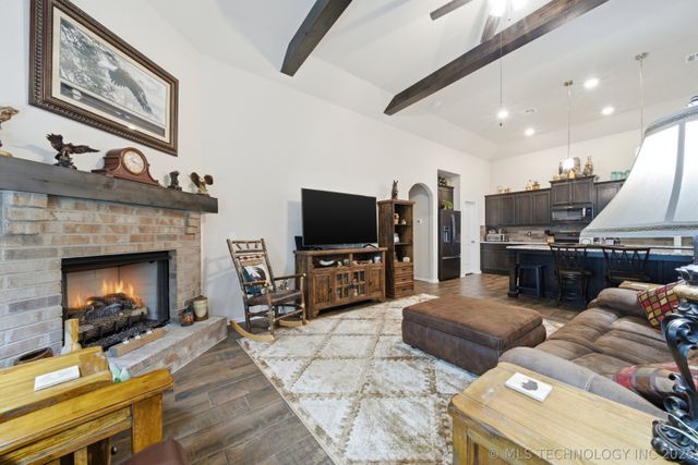 6240 S 317th East Avenue, Broken Arrow, OK 74014