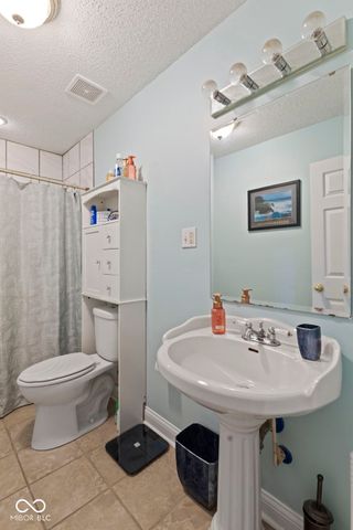 4012 S Loganberry Court, New Palestine, IN 46163