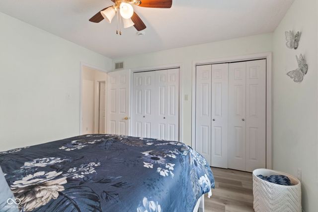 4012 S Loganberry Court, New Palestine, IN 46163