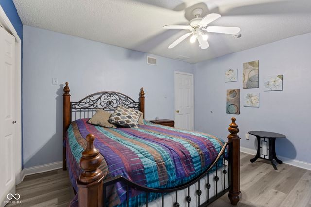 4012 S Loganberry Court, New Palestine, IN 46163