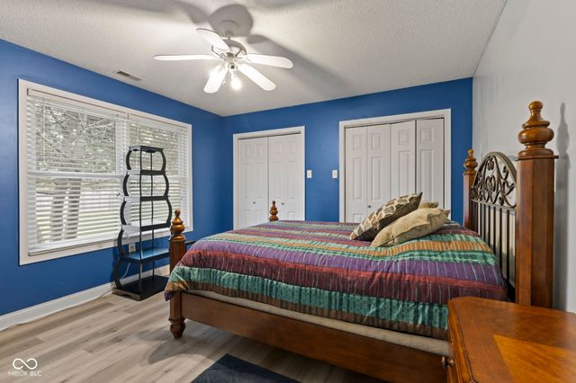 4012 S Loganberry Court, New Palestine, IN 46163